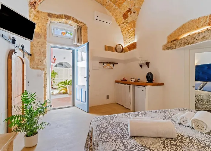 Le Antiche Dimore Di Cadia Bed & Breakfast