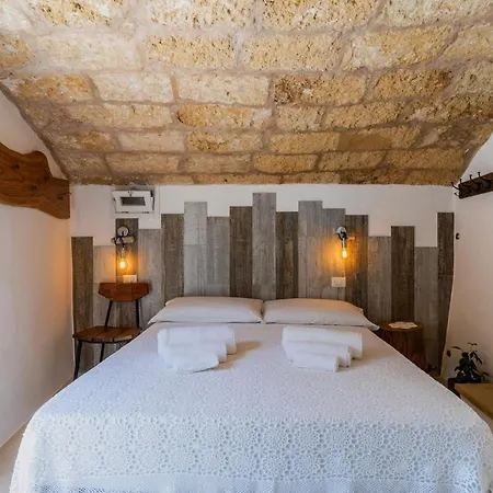 Bed and Breakfast Le Antiche Dimore Di Cadia 4*